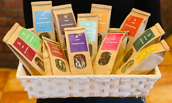 JAKA  HERBATA ODCHUDZA?